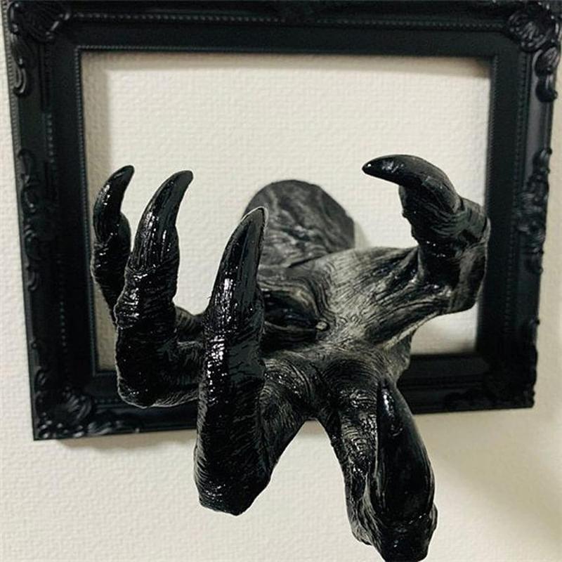 Witch Hand Key Holder Wall Mounted Hooks- Spooky Gothic Home Decor for Kitchens Bedrooms - Multifunctional Hooks Decorations Hanging Keys