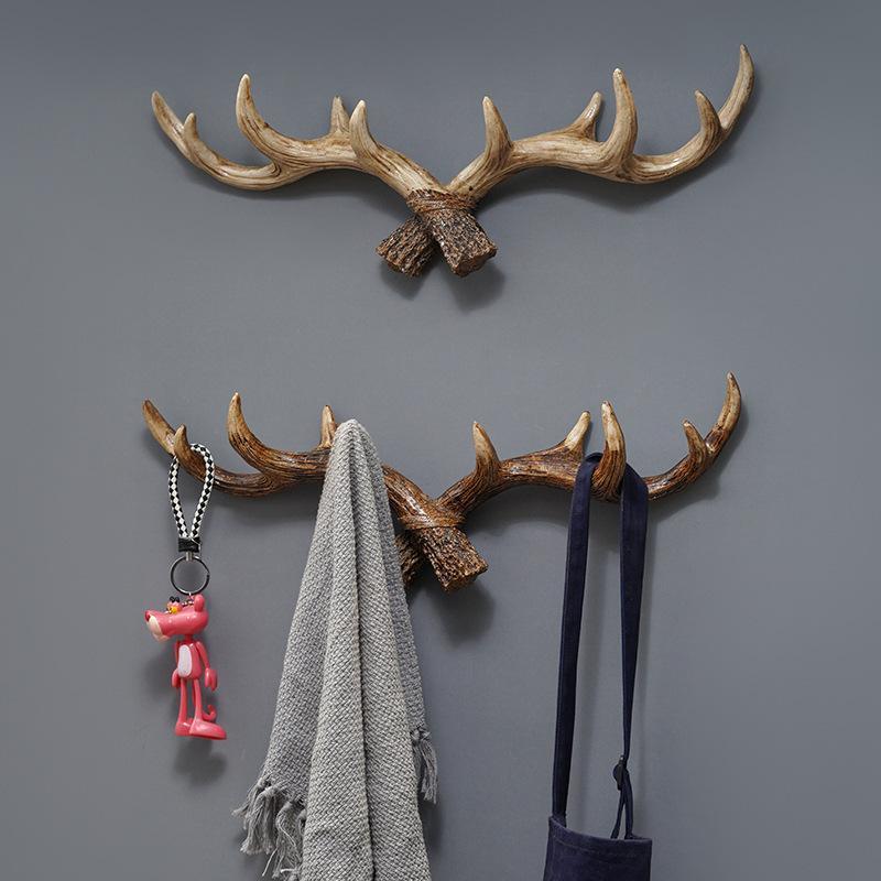 Deer Antler Christmas Wall Hook, 1 Count Rustic Wall Mounted Hanger for Clothes, Towels, Scarves, Antler Decor for Home Living Room Bedroom