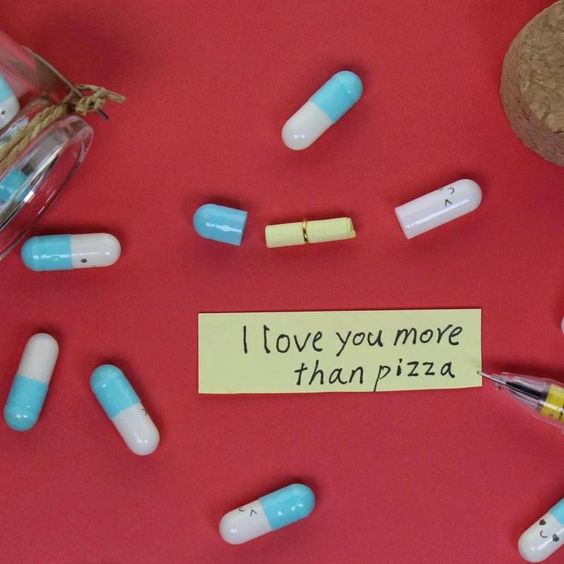 Cute Capsules in a Glass Bottle Lovely Notes Couples Gifts for Him Her Boyfriend Girlfriend Mom Birthday Anniversary Valentines (Mixed Color 90pcs) Cup