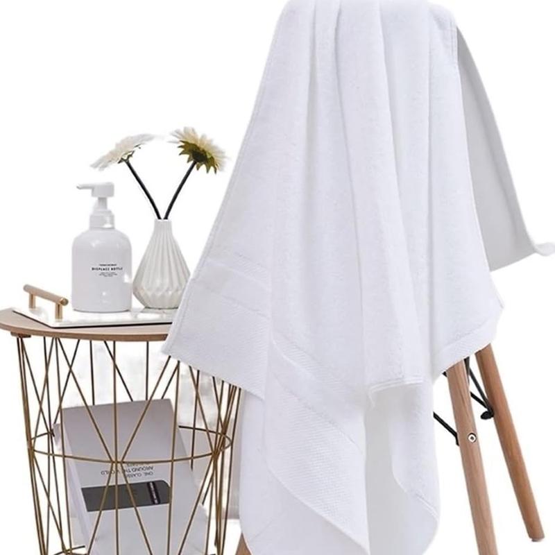 Luxuriously soft bath towel, highly absorbent and quick drying towel for bathrooms, gyms, hotels and spas, solid colour plush bath towel