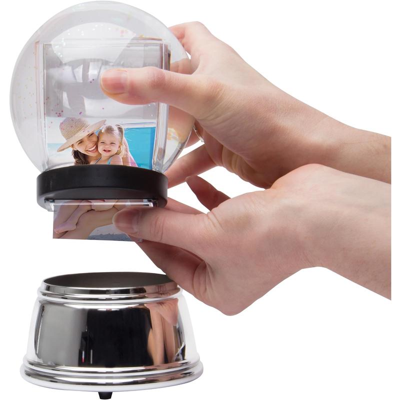 Glass Globe Picture, Photo Snow Globe with Silver Base Neil No brand