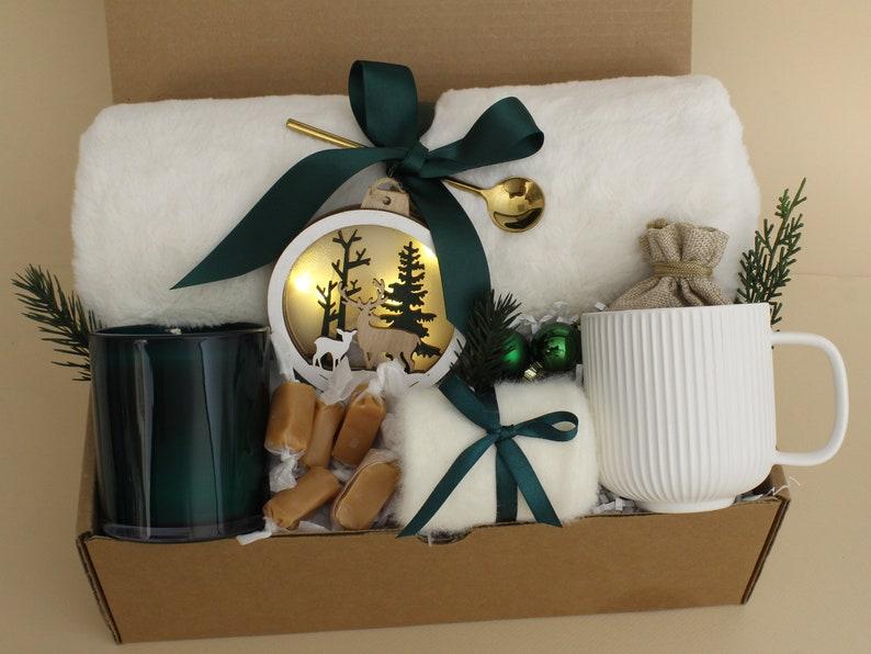 Xmas Gift For Friends, Christmas Gift Basket, Joyful Christmas Hamper, Friendship Gift Set, Xmas Surprise For Friends, Winter Gift basket, Unique Christmas Gifts For Her Comfort