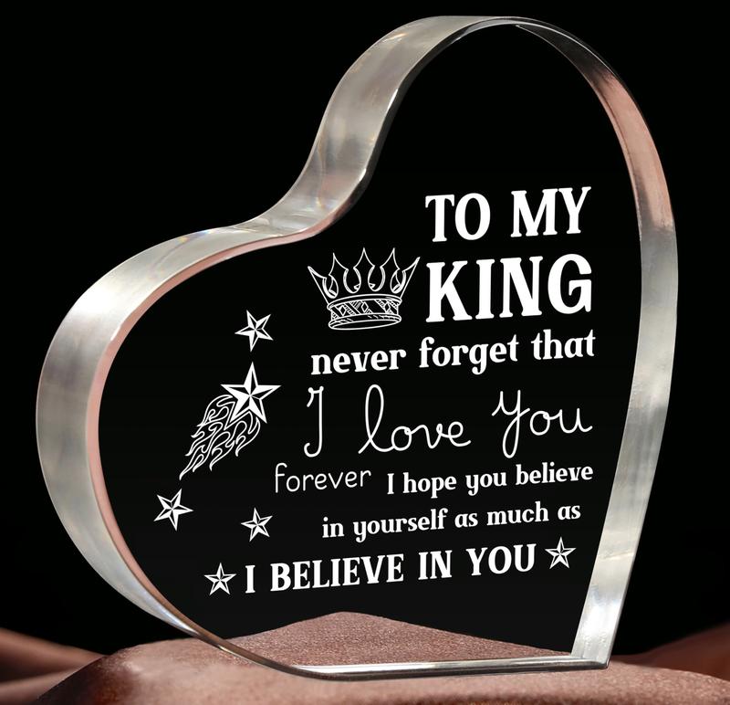 To My Man gift for Boyfriend Theme Acrylic Ornaments plaque, Valentines Day Gifts, Birthday Gifts Acrylic Heart, Heart shaped Letter design decorative craft