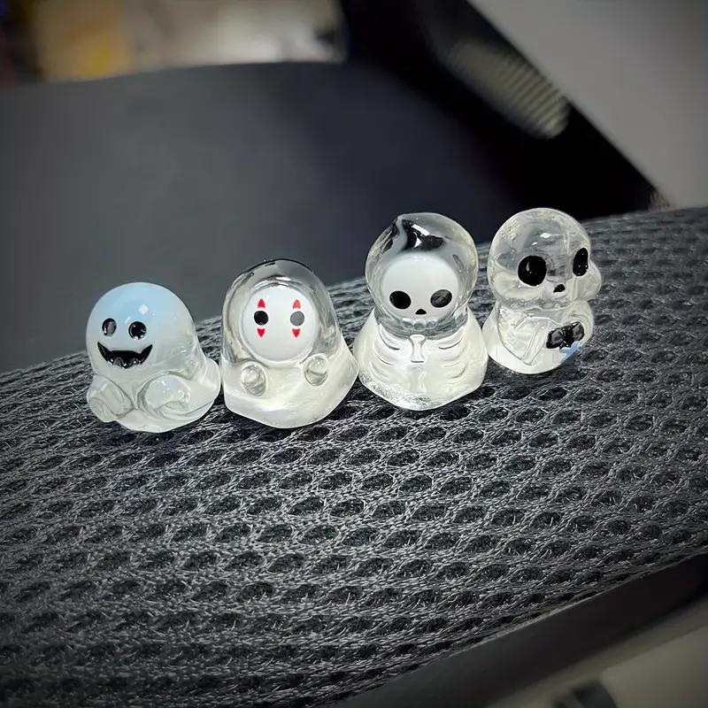 Ghost Figurines Set, 4 Counts set Mini Lovely Decorative Resin Ornaments, Seasonal Spooky Ornaments Collection for Car Desk Office Home Yard