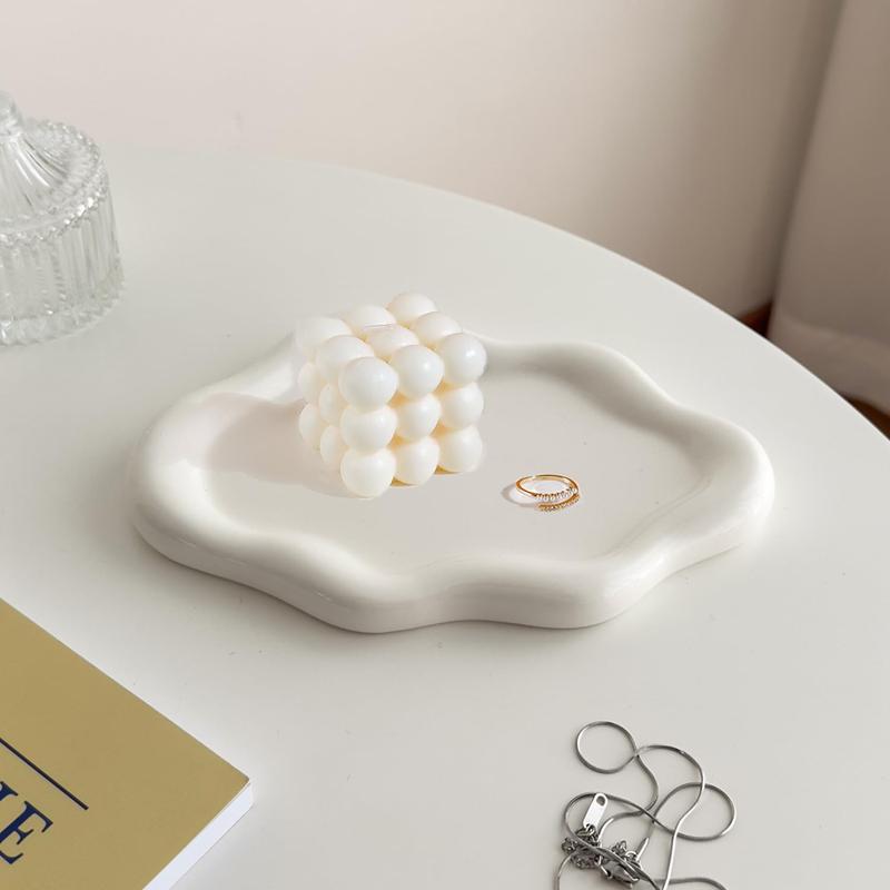 Unique Cloud Shaped Jewelry Dish Tray, 1 Count Ceramic Ring Storage Holder, Jewelry Storage Tray for Home Bedroom without Jewelry, Gifts for Girlfriend, Desk Accessories, Birthday Gifts