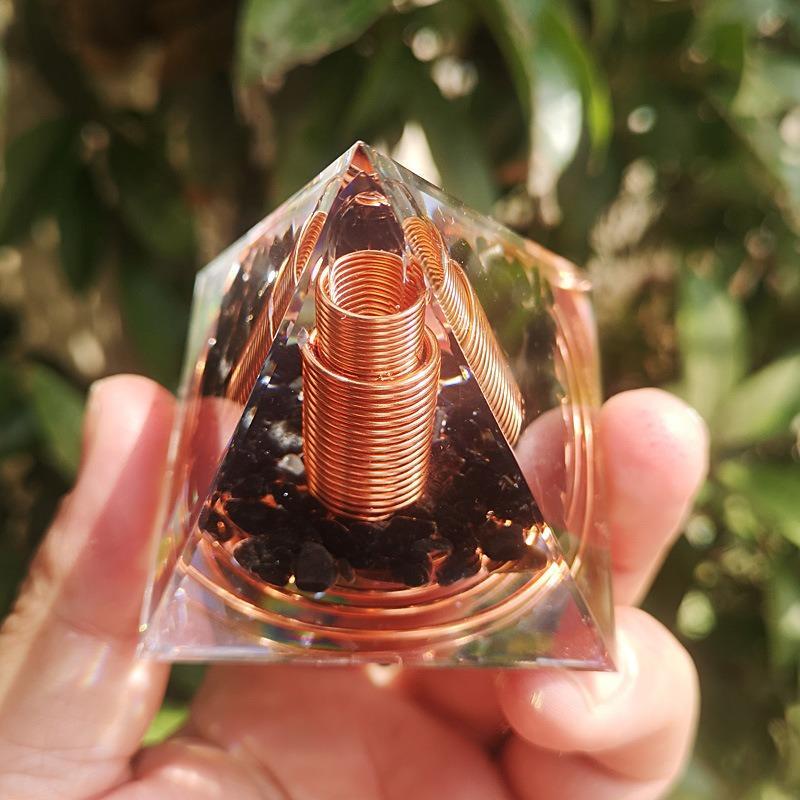 Retro Pyramid Ornament, 1 Count Copper Wire Pattern Resin Pyramid, Energy Healing Meditation Decor, Home Office Decor, Spiritual Gift