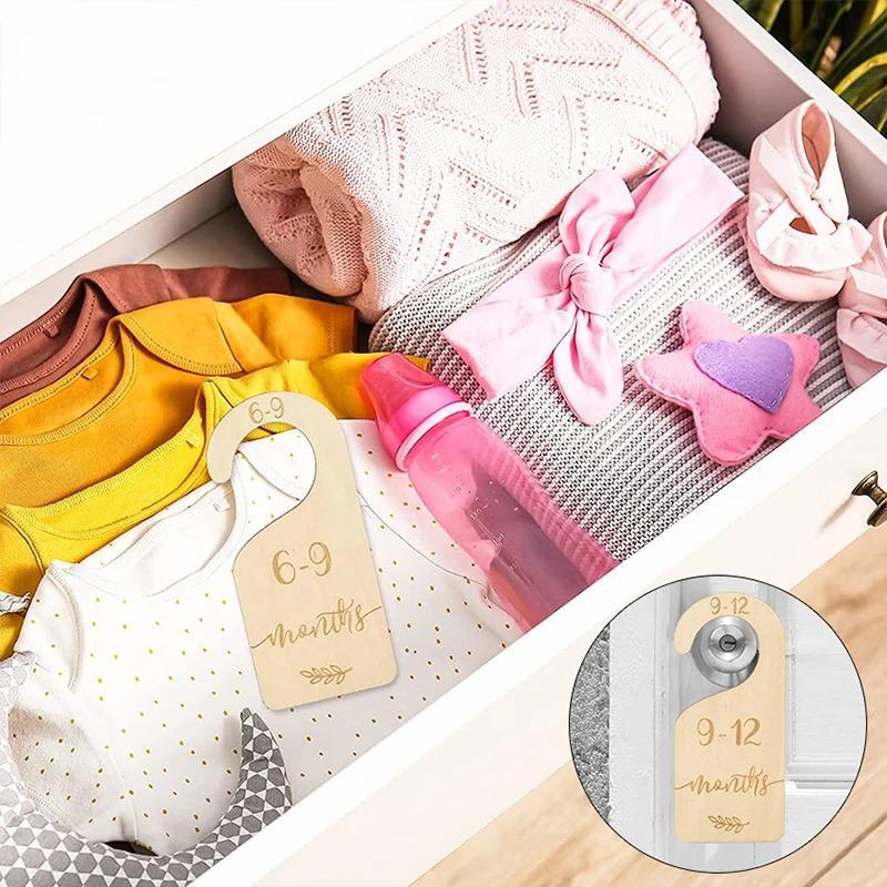 Wooden Baby Clothes Tag, 7 Counts set Baby Clothes Divider Label, Baby Clothes Organizer, Newborn Gift for 0-7 Years Old